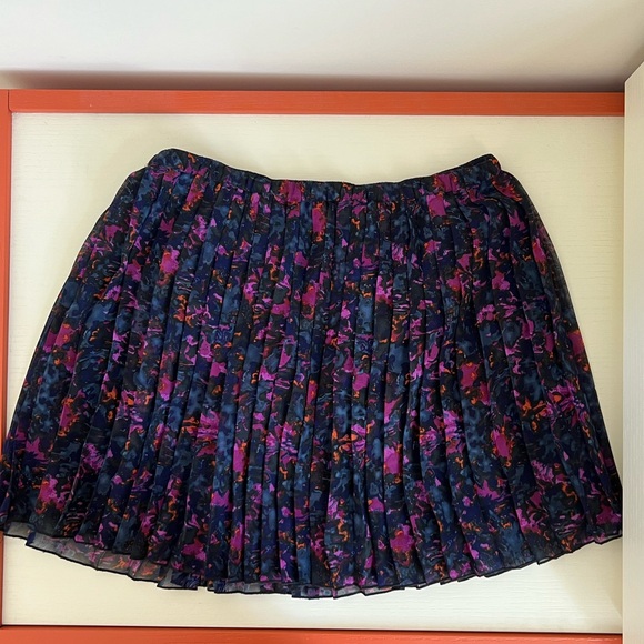 Multicolor Pattern Mini Pleat Skirt - Picture 6 of 7
